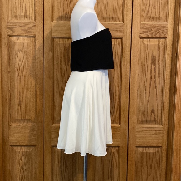 Halston Evening Dress - Picture 7 of 9